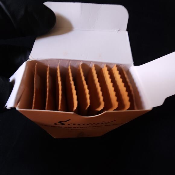 Handcrafted Sovvid Tenor Saxophone Reeds 2.5 Premium Natural reed Warm Strength - Picture 8 of 11